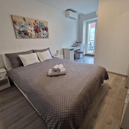 Apartment And Room Marija クルク エクステリア 写真